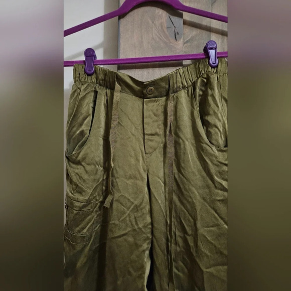 POLECI 100% Silk Army Green joggers. Size 0 - Picture 6 of 9